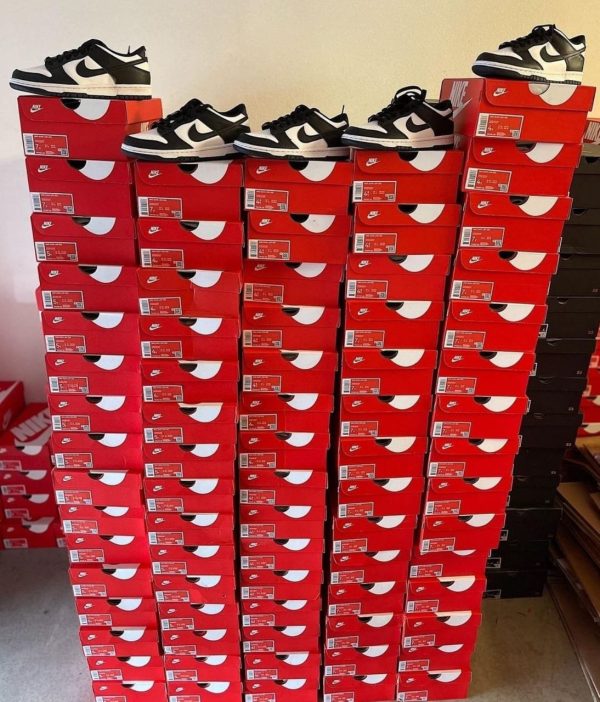 Buy nike shoe pallets online from the best pallet liquidators